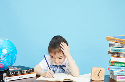 張家口新世紀職業學校每年都有補助是真的嗎？學校的幼師專業怎么樣？